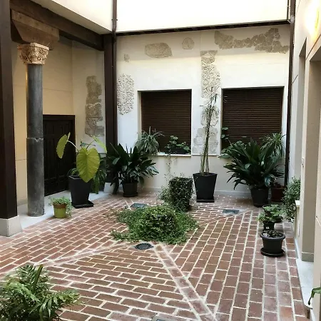 El Encanto De Alfileritos