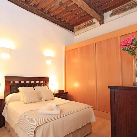 El Encanto De Alfileritos * Toledo